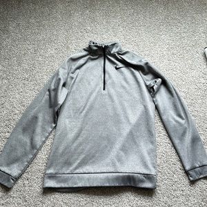 Men’s Nike Dri-Fit fleece pullover in gray, size MT